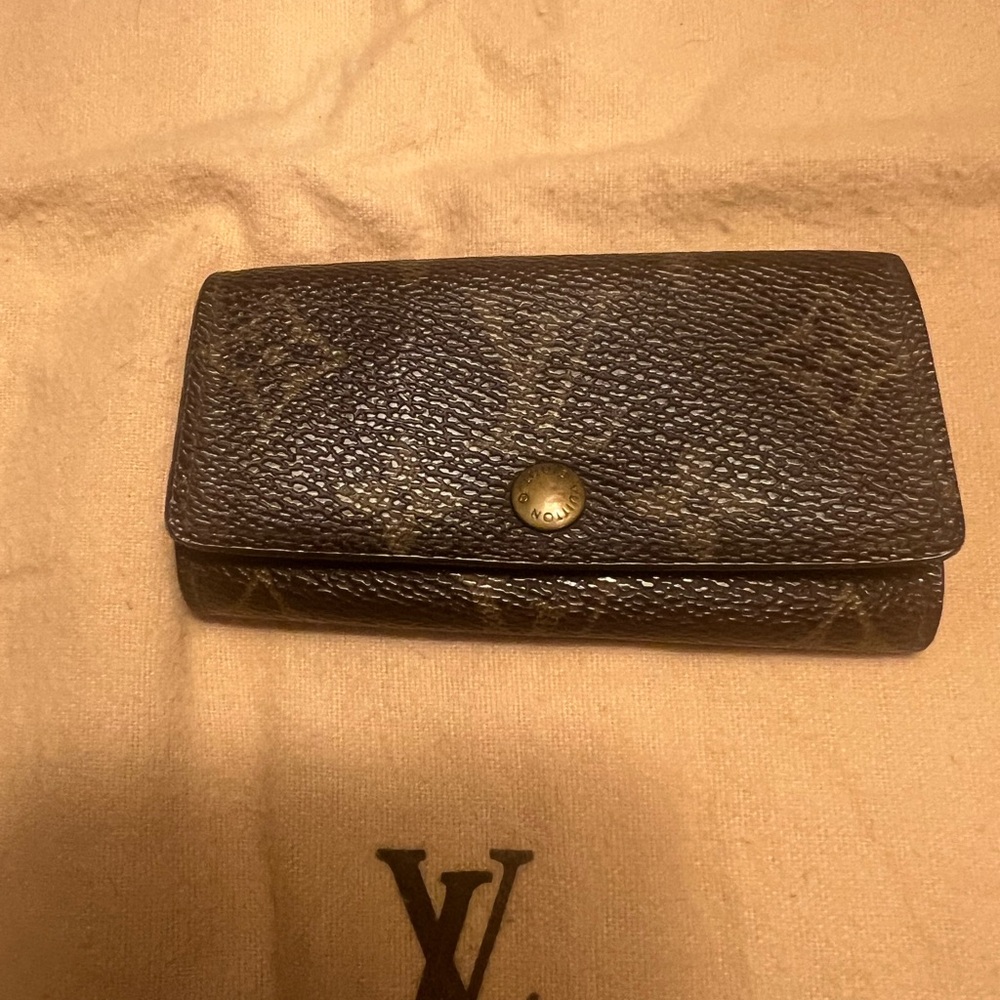 Louis Vuitton Key Case